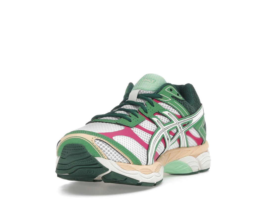 Vue 13 de ASICS Gel-Cumulus 16 Green Cream Ivory