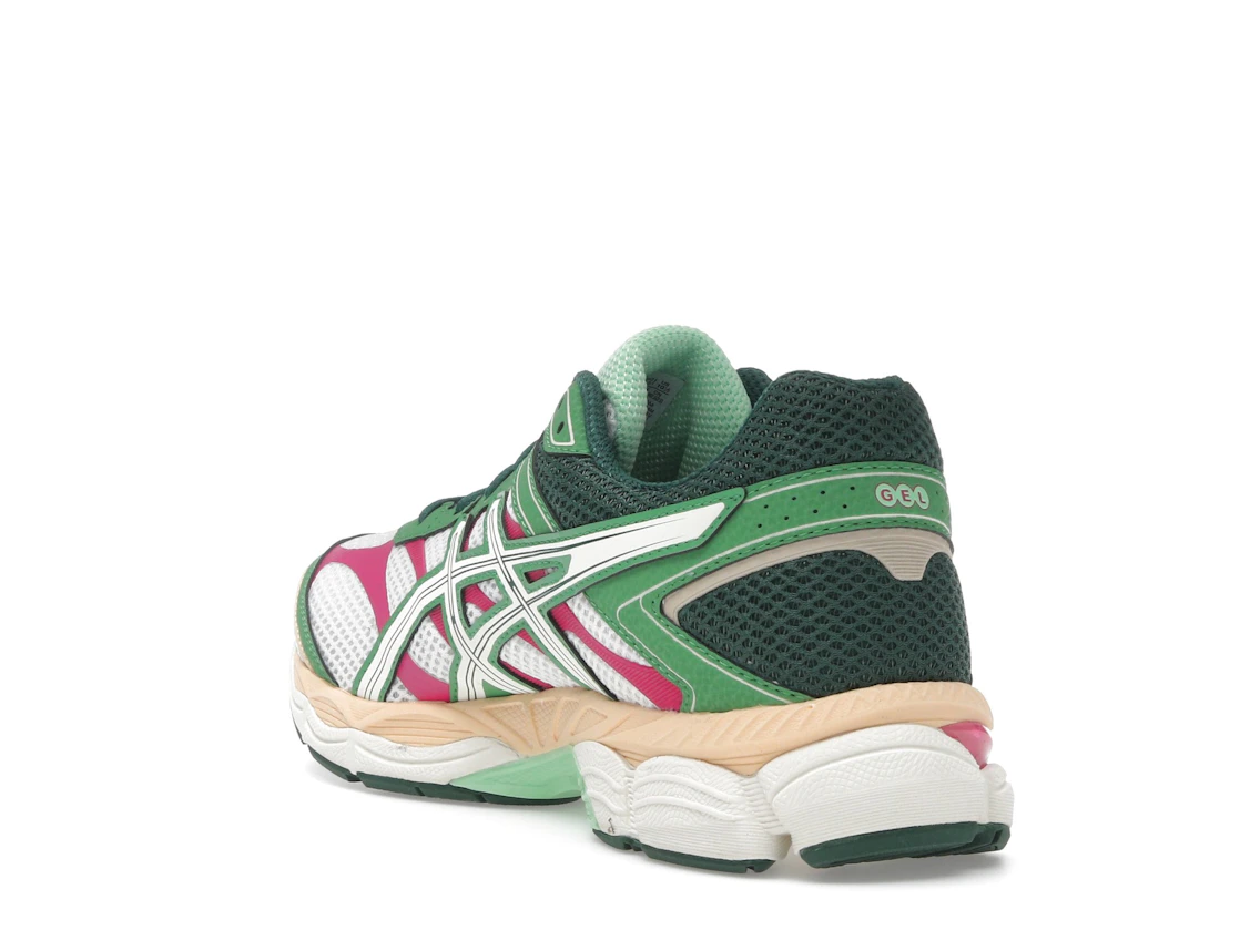 Vue 25 de ASICS Gel-Cumulus 16 Green Cream Ivory