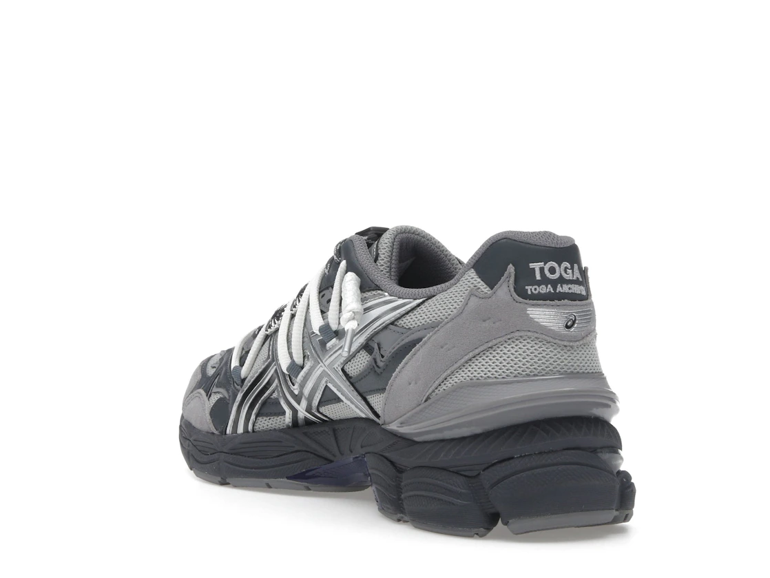 Vue 25 de ASICS Gel-Cumulus 16 TOGA Grey Black Pure Silver