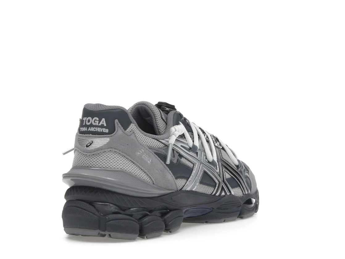 Vue 31 de ASICS Gel-Cumulus 16 TOGA Grey Black Pure Silver