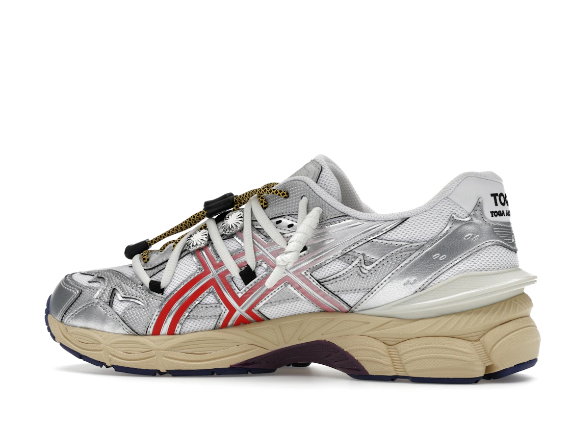 Vue 21 de ASICS Gel-Cumulus 16 TOGA White Red Pure Silver