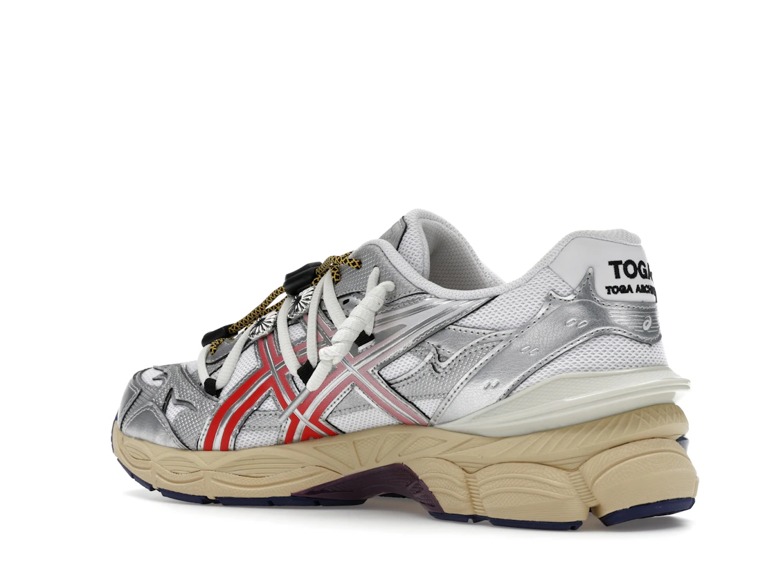 Vue 23 de ASICS Gel-Cumulus 16 TOGA White Red Pure Silver