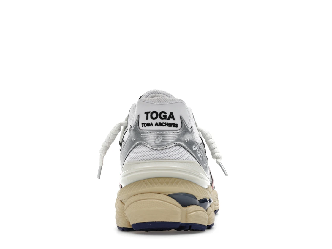 Vue 28 de ASICS Gel-Cumulus 16 TOGA White Red Pure Silver
