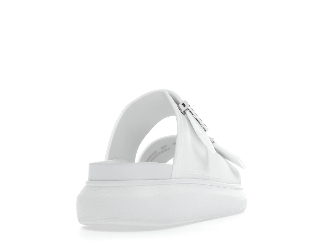 Vue 30 de Alexander McQueen Hybrid Buckled Rubber Sandals White 