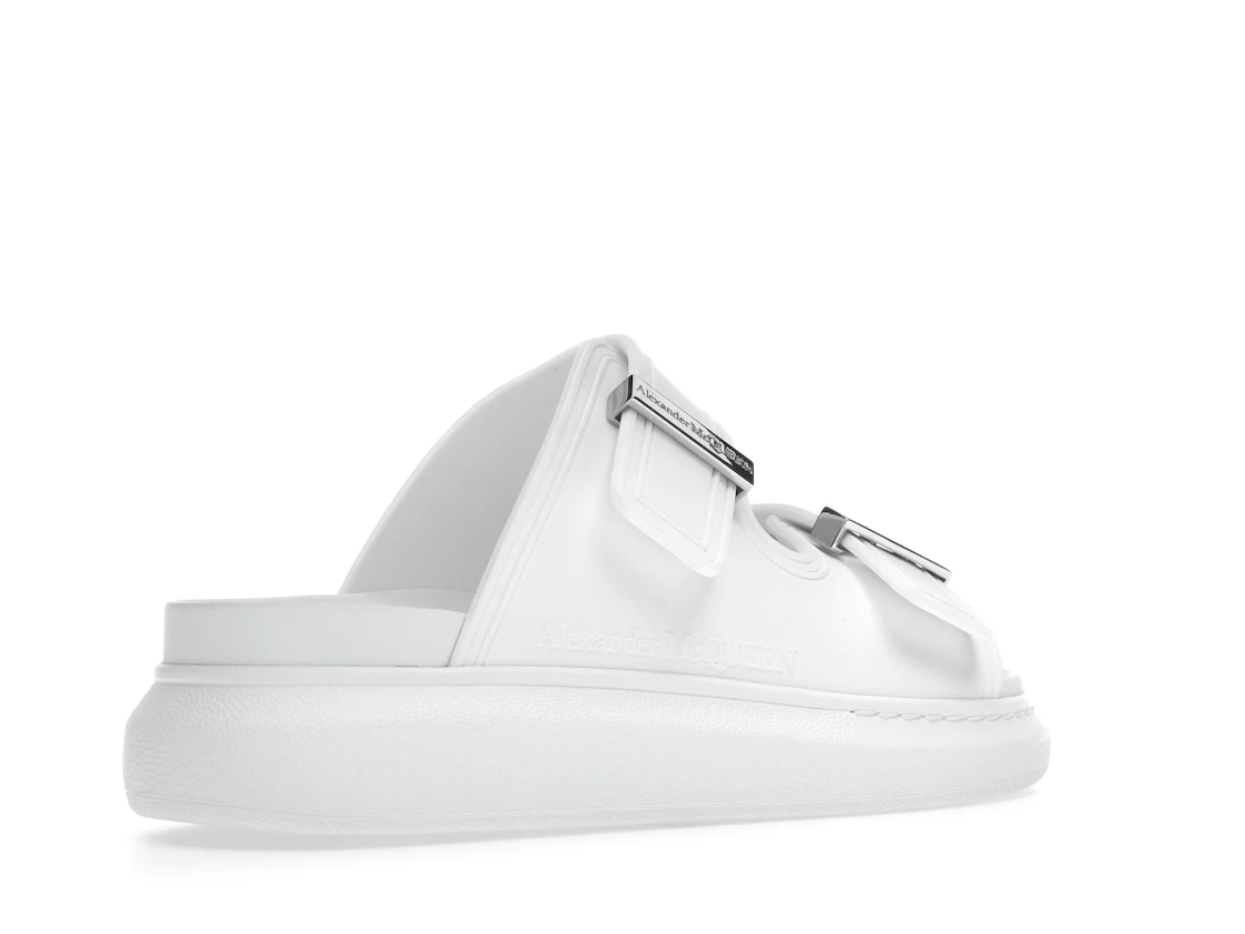 Vue 33 de Alexander McQueen Hybrid Buckled Rubber Sandals White 