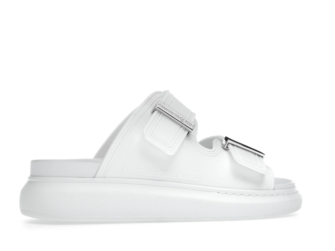 Vue 35 de Alexander McQueen Hybrid Buckled Rubber Sandals White 