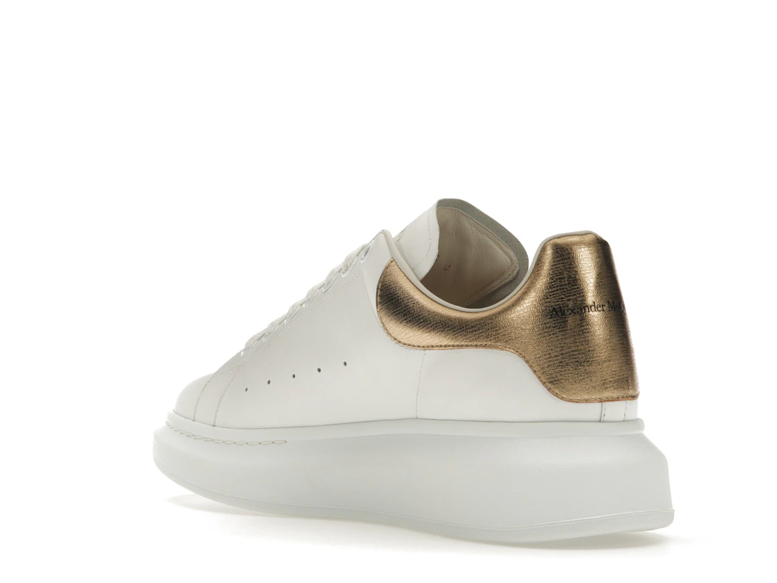 Vue 24 de Alexander McQueen Oversized Light Gold