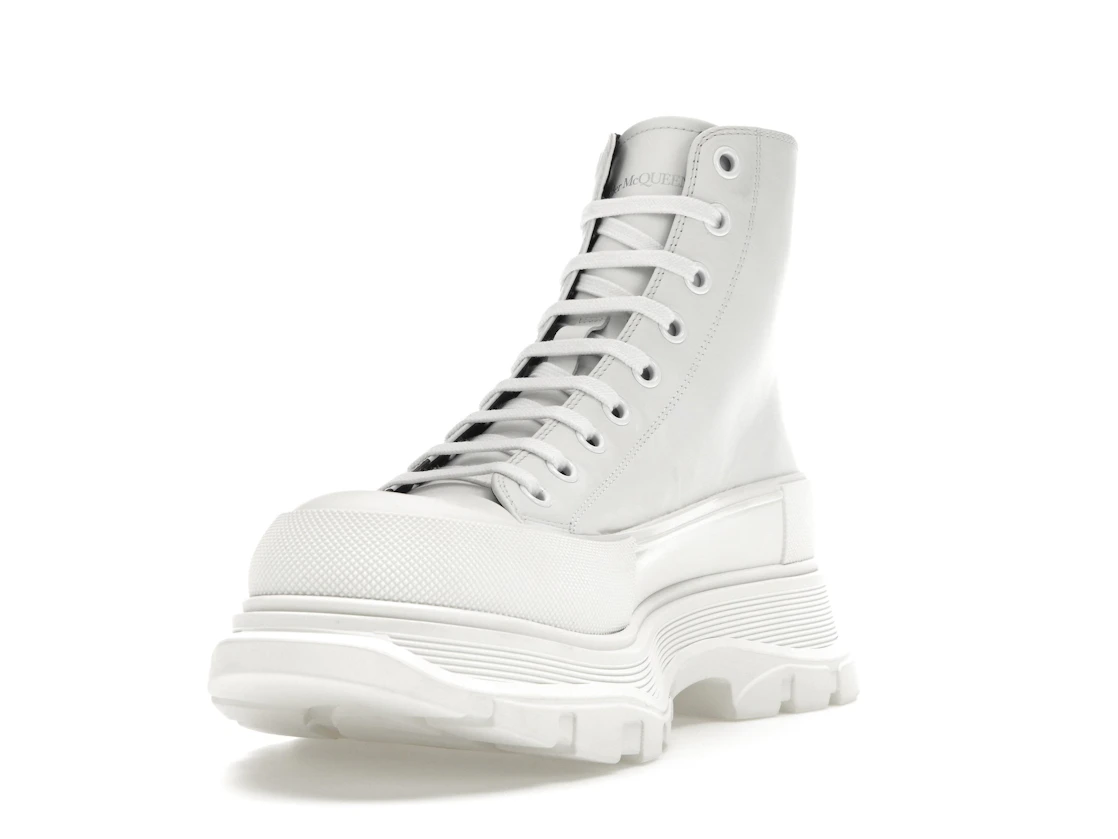 Vue 13 de Alexander McQueen Tread Slick Boot Graffiti Optic White
