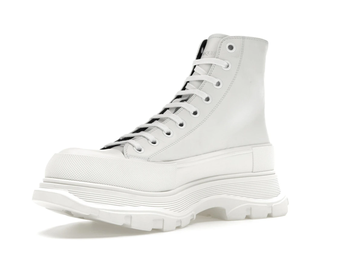 Vue 15 de Alexander McQueen Tread Slick Boot Graffiti Optic White