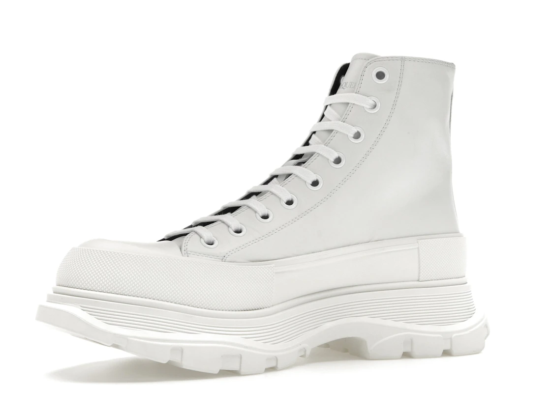 Vue 16 de Alexander McQueen Tread Slick Boot Graffiti Optic White