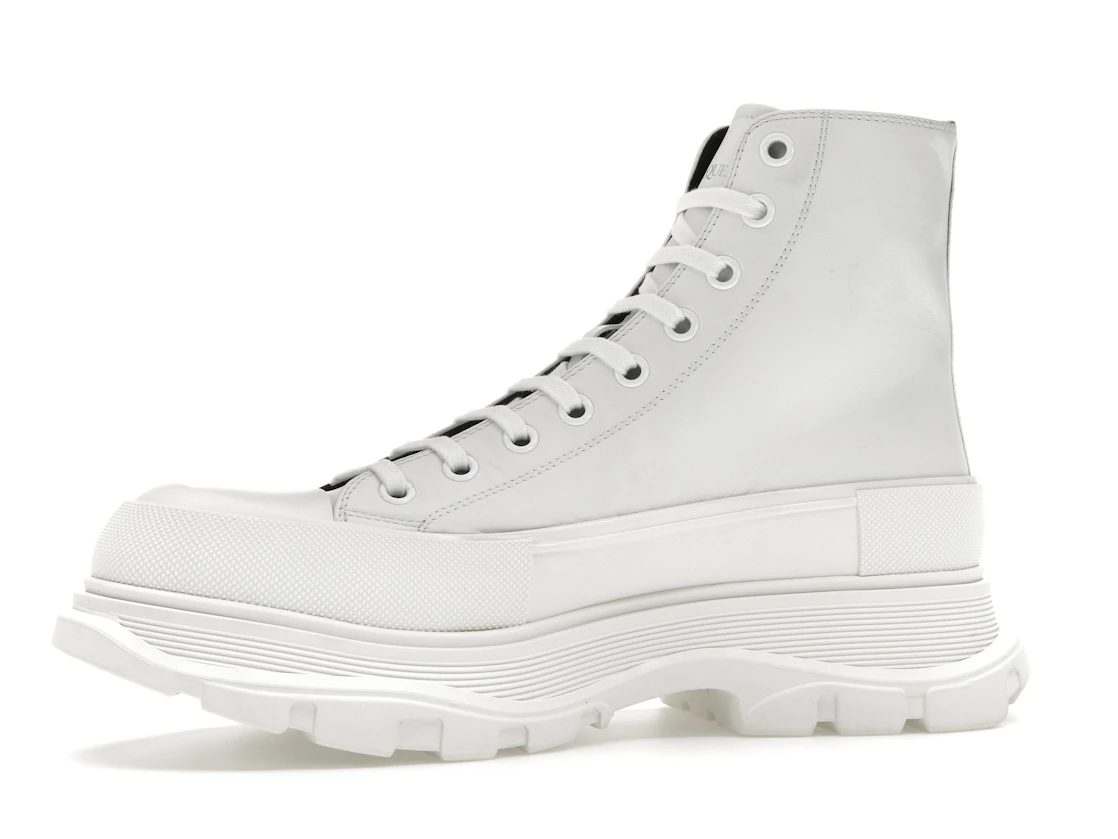 Vue 17 de Alexander McQueen Tread Slick Boot Graffiti Optic White