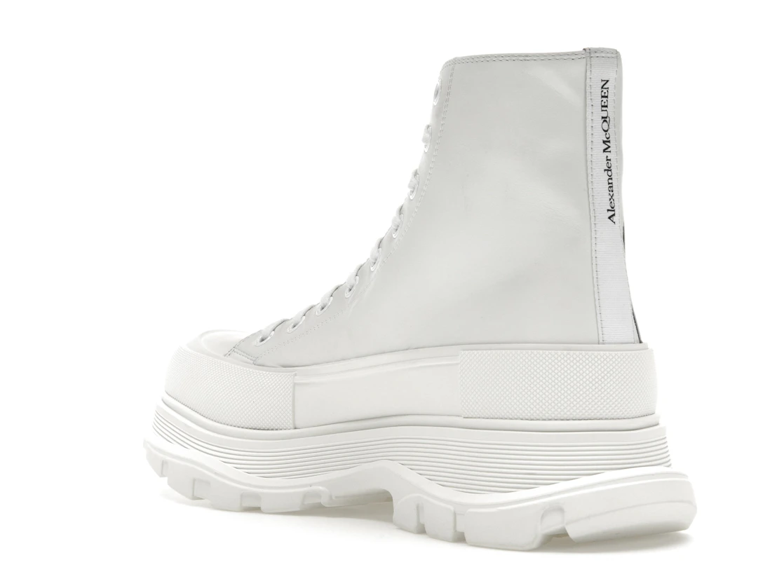 Vue 24 de Alexander McQueen Tread Slick Boot Graffiti Optic White