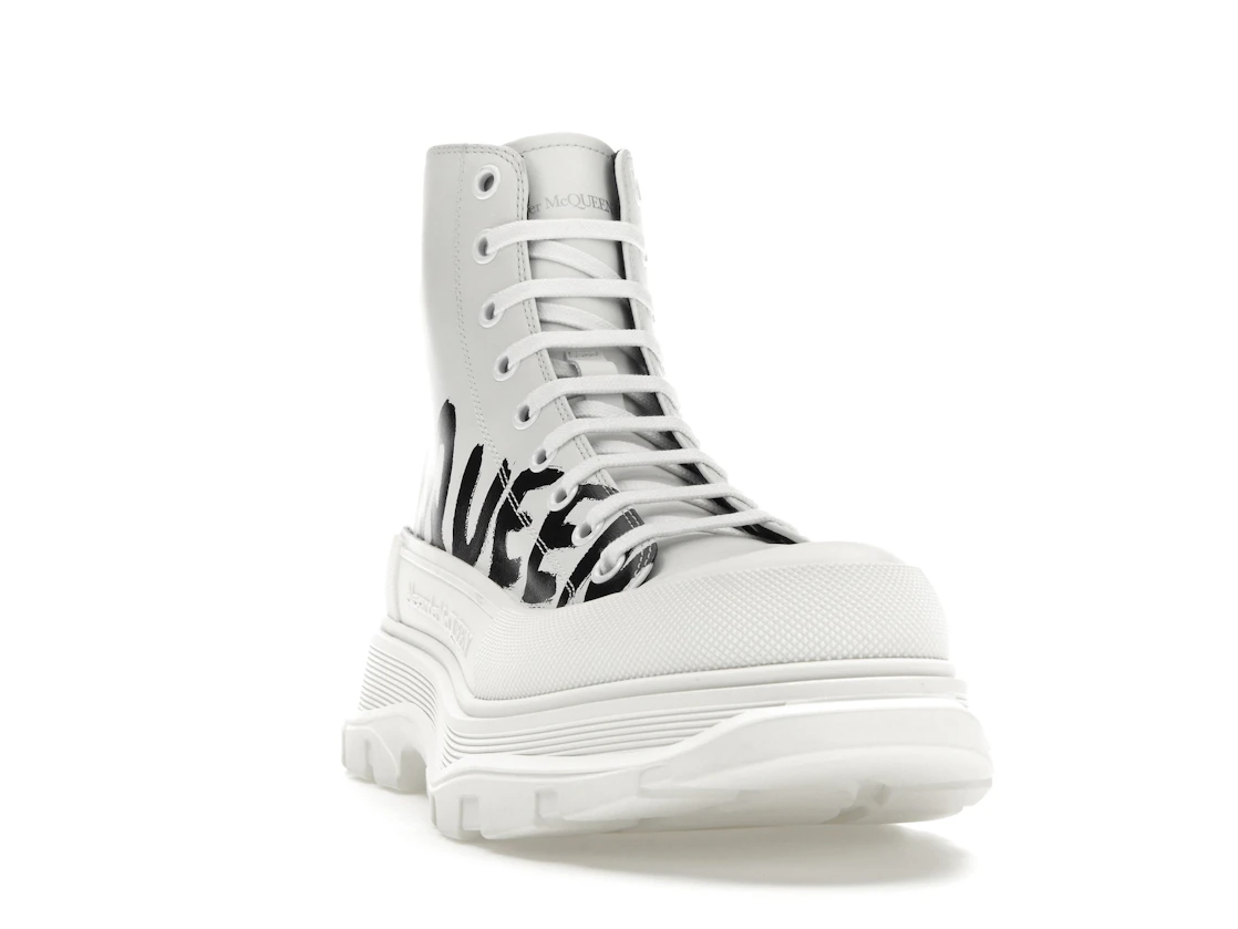 Vue 8 de Alexander McQueen Tread Slick Boot Graffiti Optic White