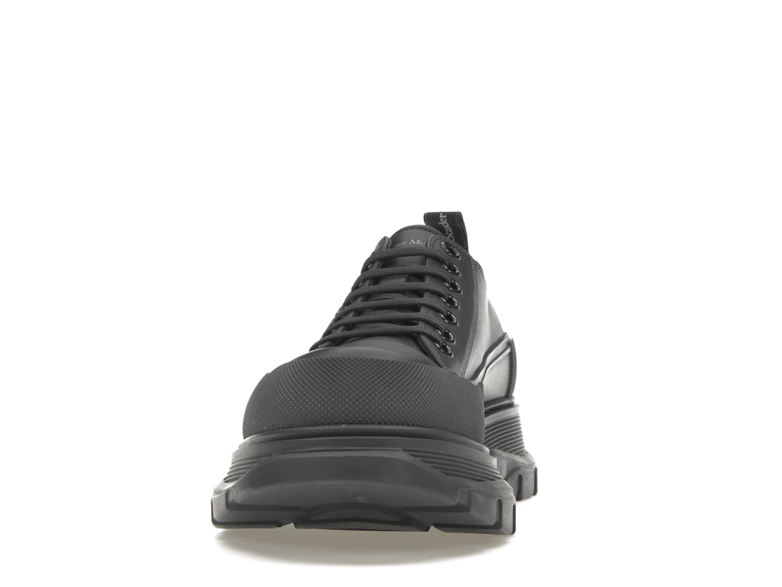 Vue 11 de Alexander McQueen Tread Slick Low Lace Up Leather Grey