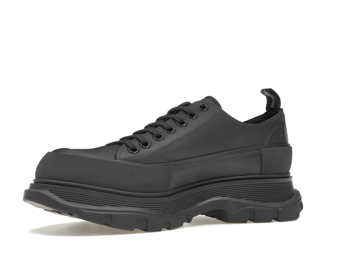 Vue 16 de Alexander McQueen Tread Slick Low Lace Up Leather Grey
