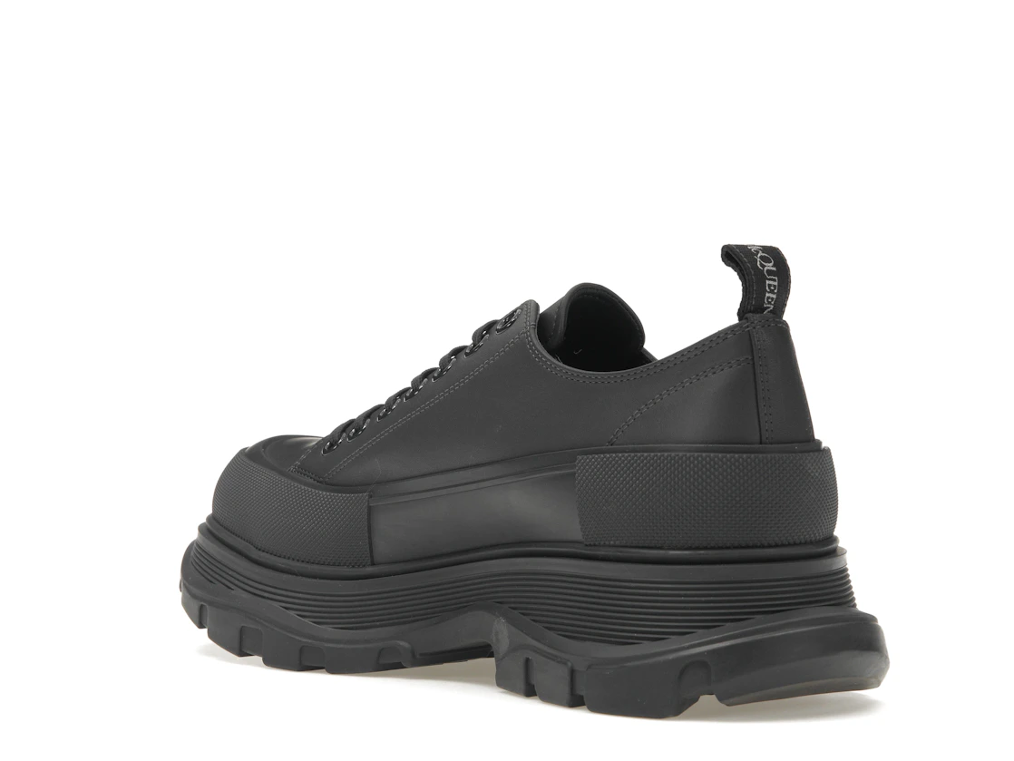 Vue 24 de Alexander McQueen Tread Slick Low Lace Up Leather Grey