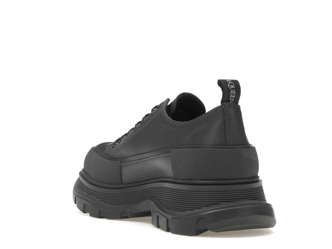 Vue 25 de Alexander McQueen Tread Slick Low Lace Up Leather Grey