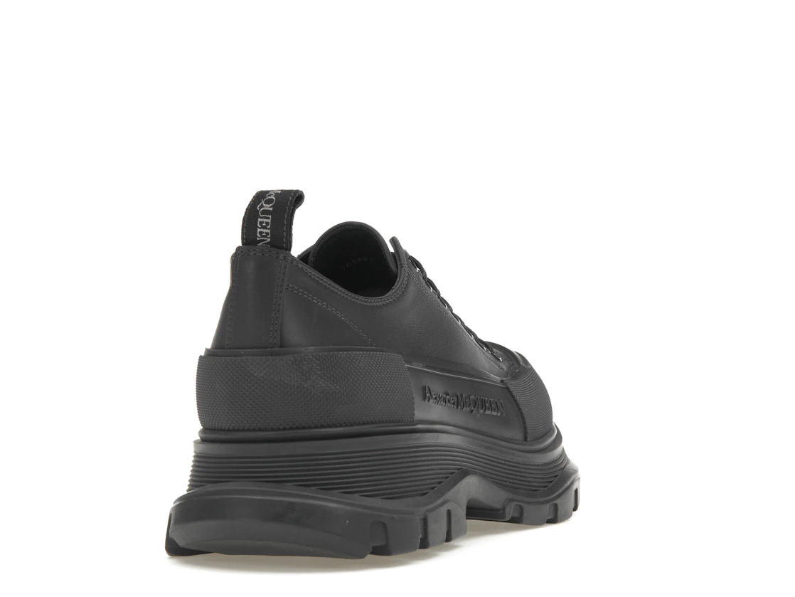 Vue 30 de Alexander McQueen Tread Slick Low Lace Up Leather Grey