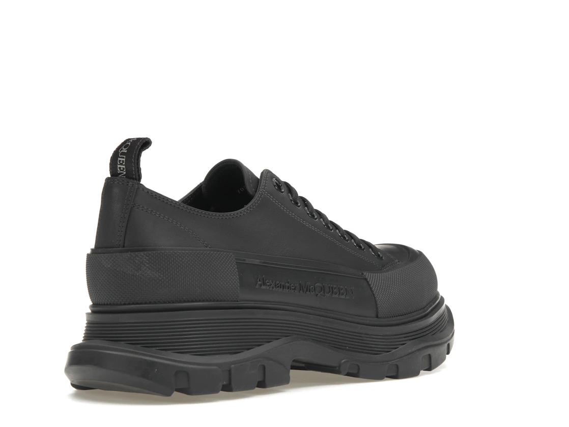 Vue 32 de Alexander McQueen Tread Slick Low Lace Up Leather Grey