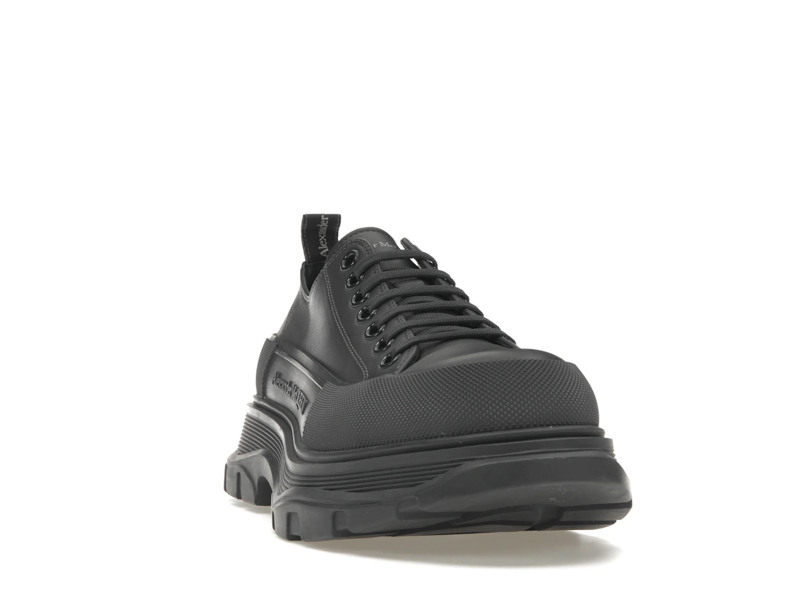 Vue 8 de Alexander McQueen Tread Slick Low Lace Up Leather Grey
