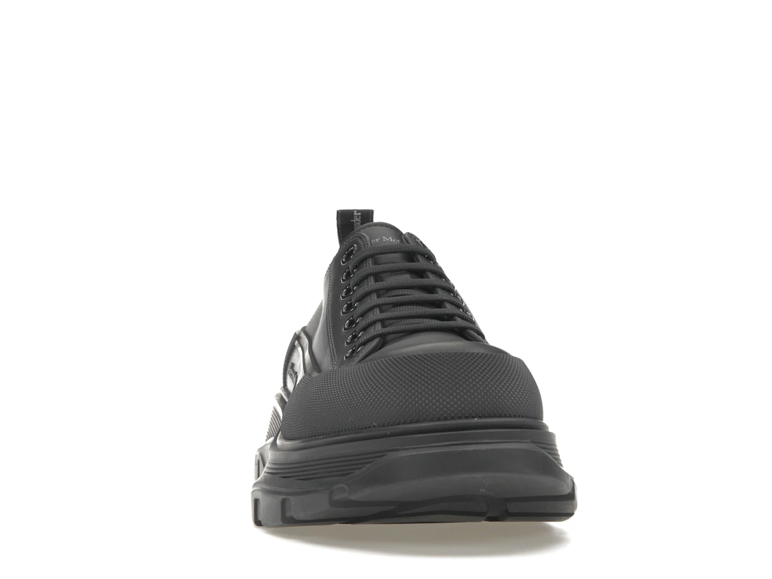 Vue 9 de Alexander McQueen Tread Slick Low Lace Up Leather Grey