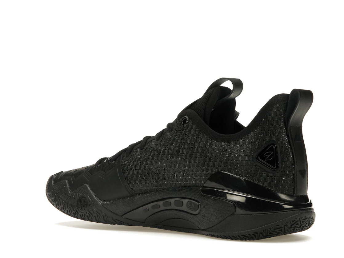 Vue 23 de Anta Shock Wave 5 Pro Kyrie Irving Black Knight