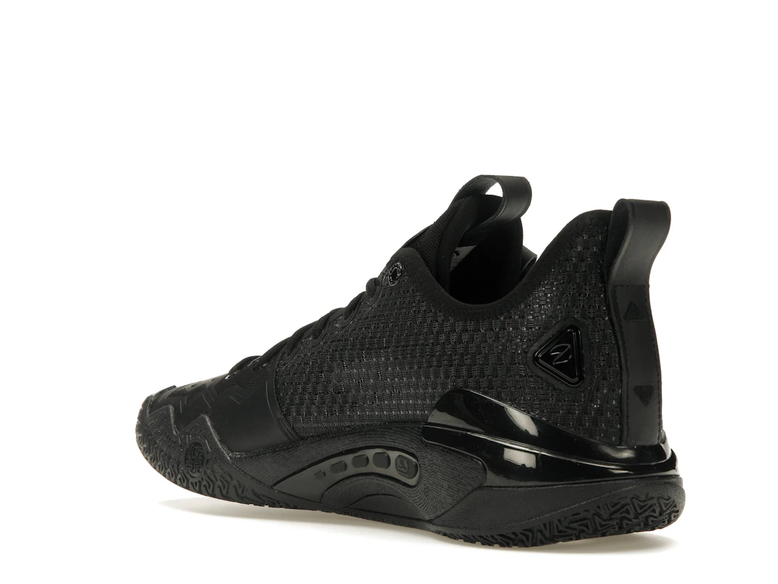 Vue 24 de Anta Shock Wave 5 Pro Kyrie Irving Black Knight