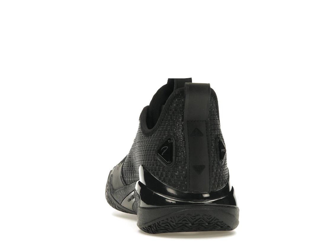 Vue 27 de Anta Shock Wave 5 Pro Kyrie Irving Black Knight