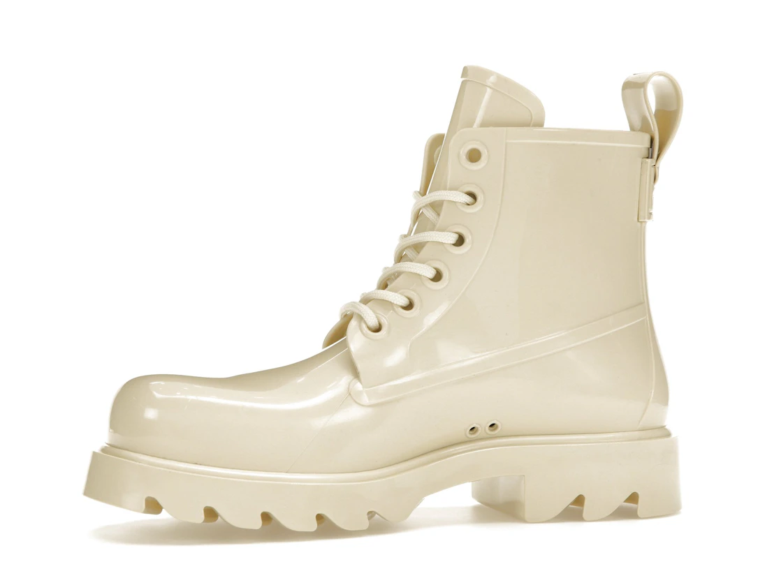 Vue 17 de Bottega Veneta Stride Lace-Up Ankle Boot Beige 