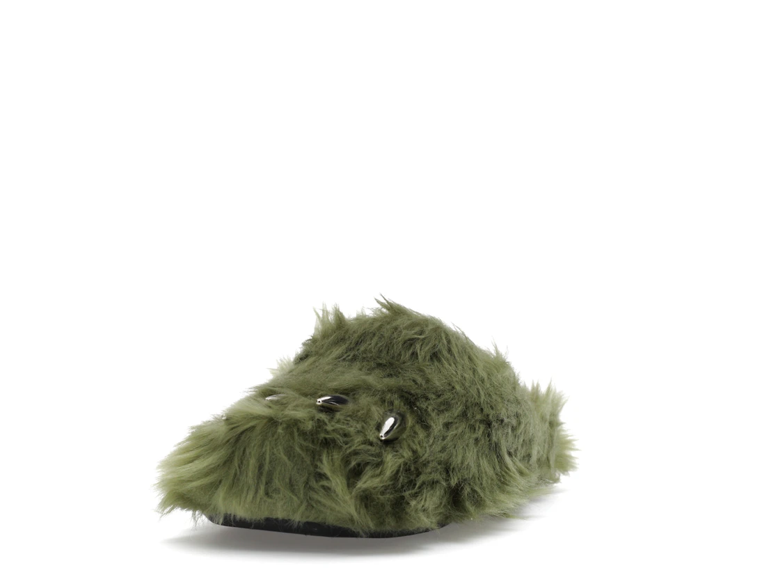 Vue 12 de Bravest Studios Bear Claw Mule Green