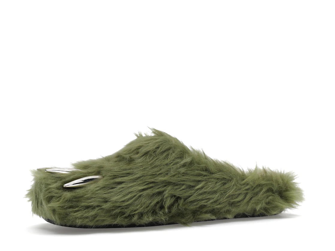 Vue 16 de Bravest Studios Bear Claw Mule Green