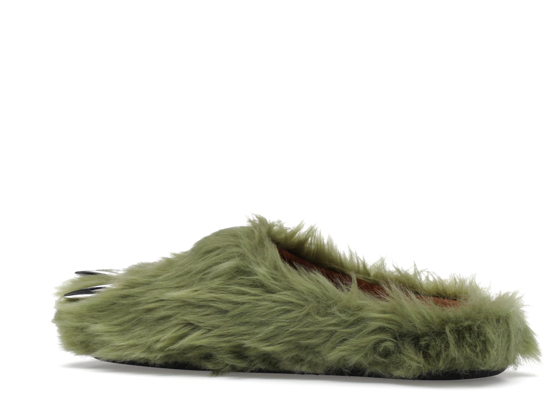 Vue 22 de Bravest Studios Bear Claw Mule Green