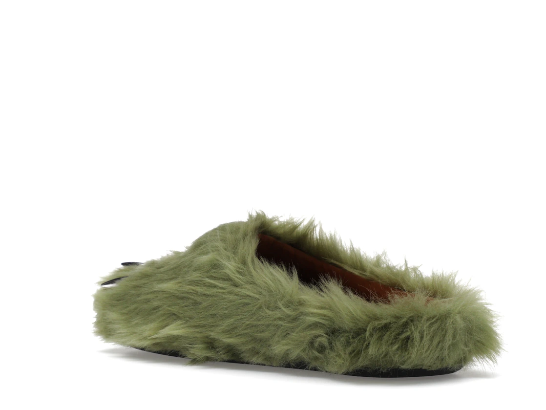 Vue 24 de Bravest Studios Bear Claw Mule Green