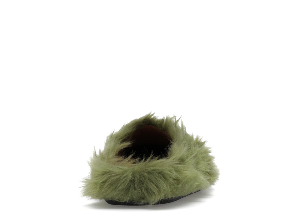 Vue 29 de Bravest Studios Bear Claw Mule Green