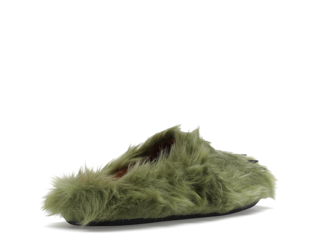 Vue 32 de Bravest Studios Bear Claw Mule Green