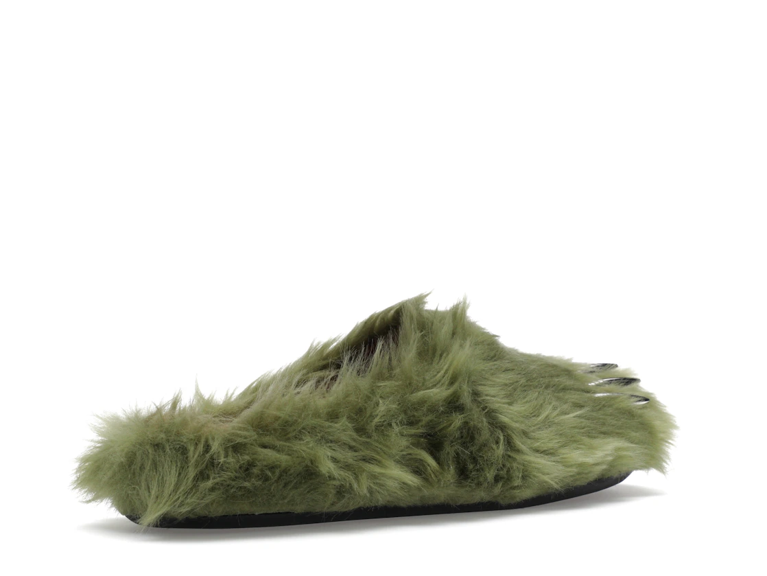 Vue 33 de Bravest Studios Bear Claw Mule Green