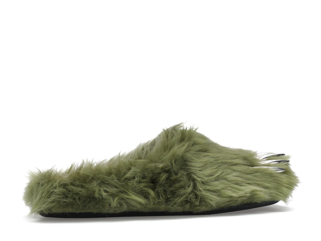Vue 35 de Bravest Studios Bear Claw Mule Green