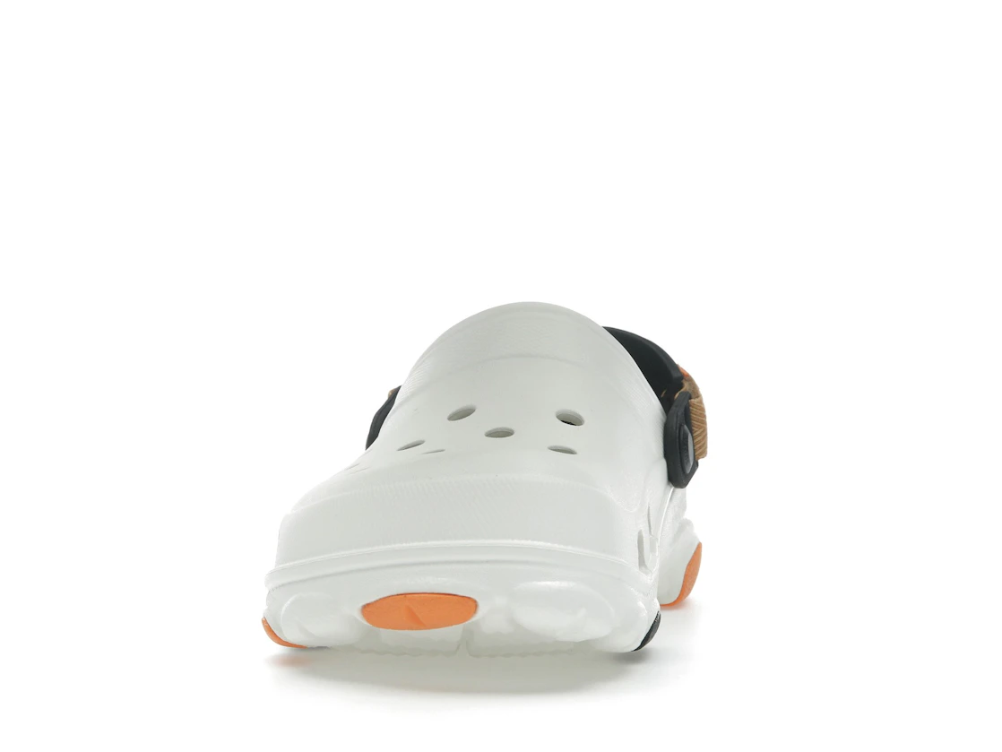 Vue 11 de Crocs Classic All-Terrain Clog White Orange