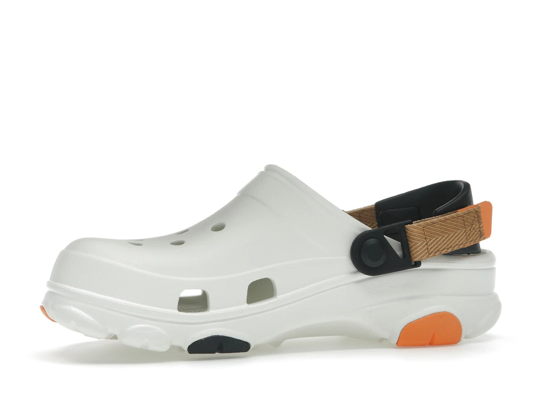Vue 17 de Crocs Classic All-Terrain Clog White Orange