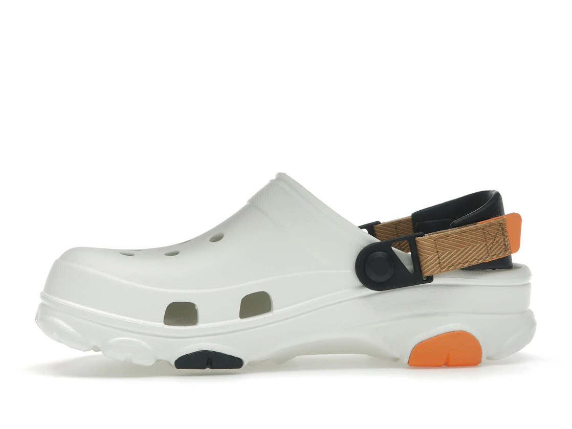 Vue 18 de Crocs Classic All-Terrain Clog White Orange
