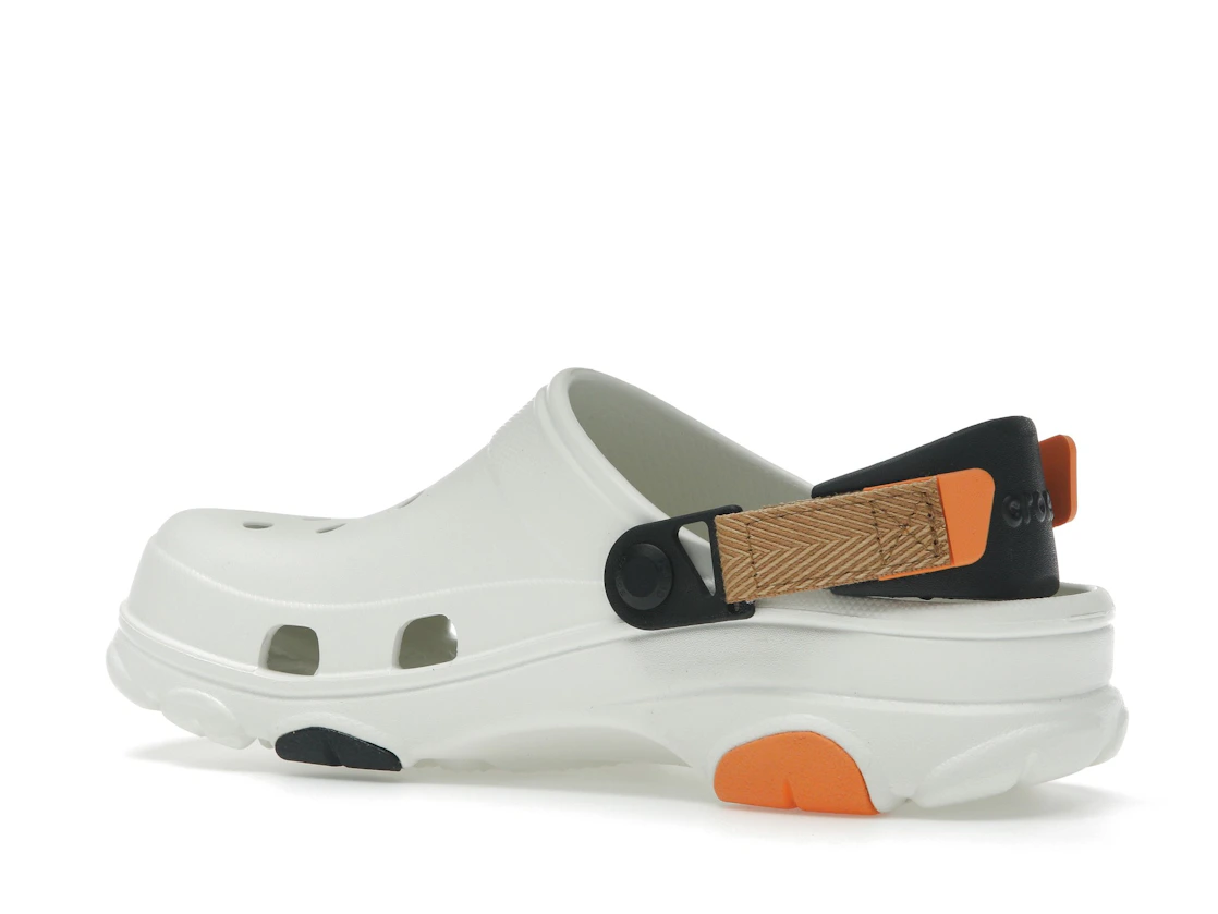 Vue 22 de Crocs Classic All-Terrain Clog White Orange
