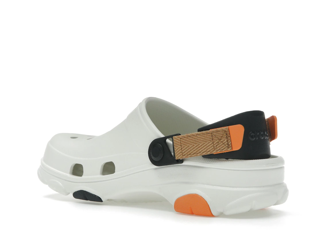 Vue 23 de Crocs Classic All-Terrain Clog White Orange