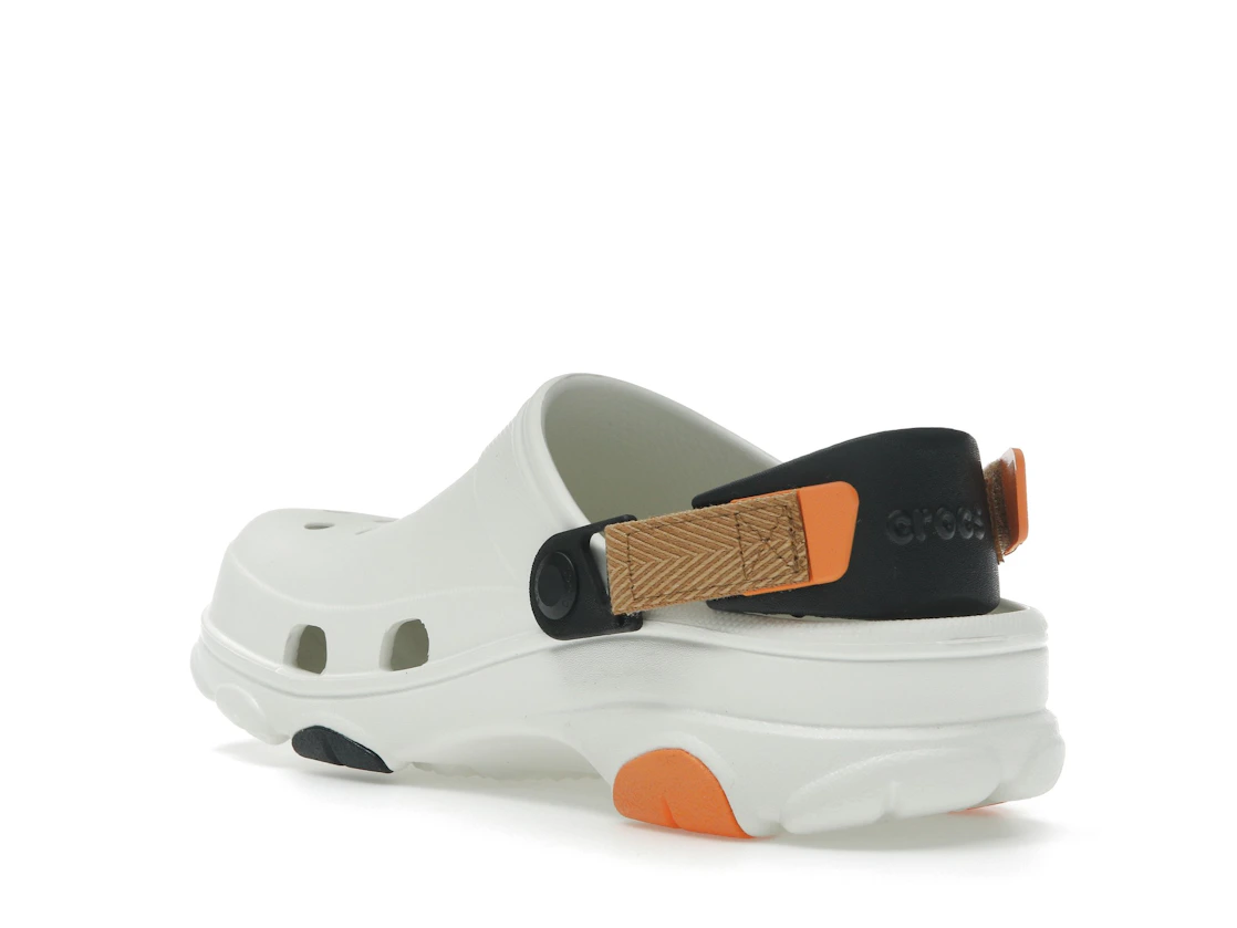 Vue 24 de Crocs Classic All-Terrain Clog White Orange