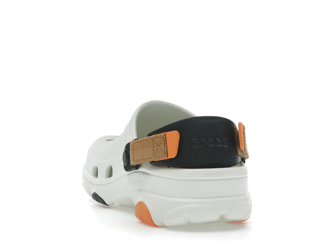Vue 26 de Crocs Classic All-Terrain Clog White Orange