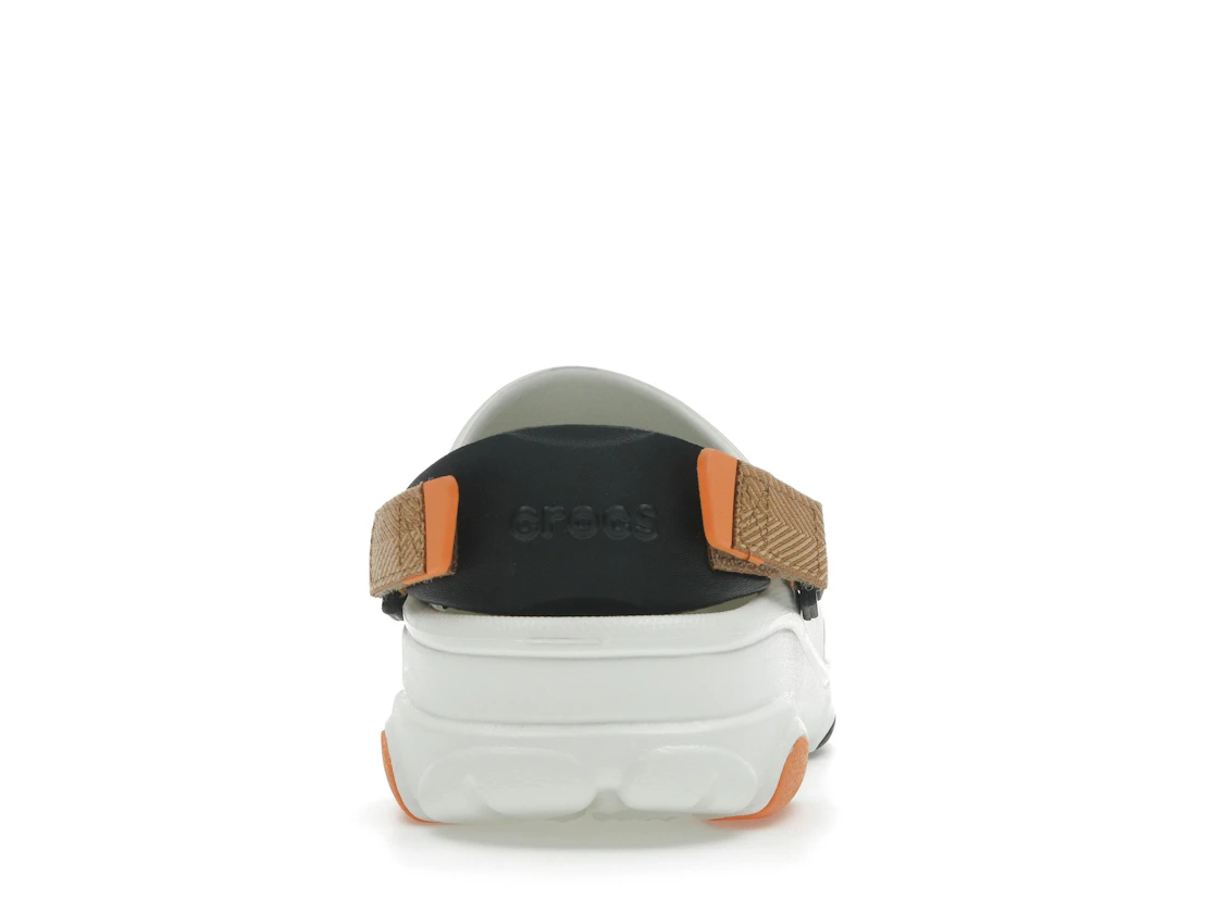 Vue 28 de Crocs Classic All-Terrain Clog White Orange