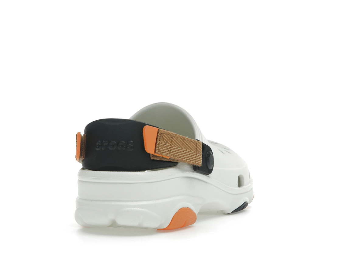 Vue 30 de Crocs Classic All-Terrain Clog White Orange
