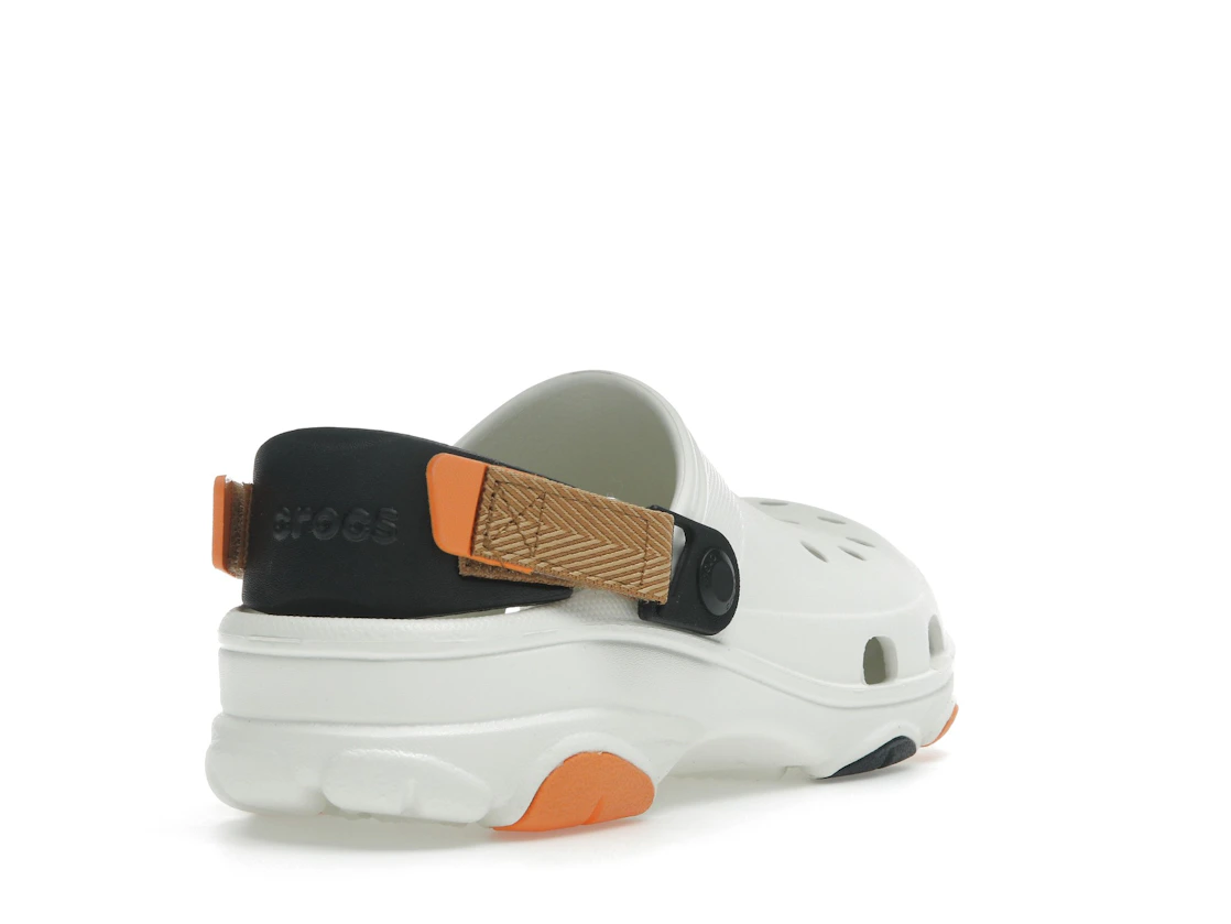 Vue 31 de Crocs Classic All-Terrain Clog White Orange