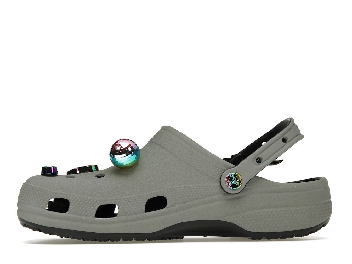 Vue 18 de Crocs Classic Clog Croc Day (2022)