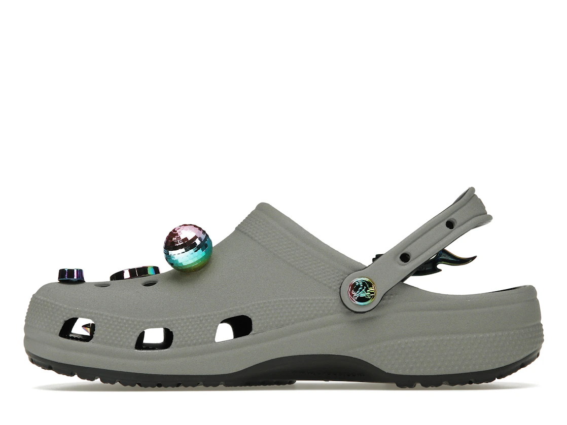 Vue 19 de Crocs Classic Clog Croc Day (2022)