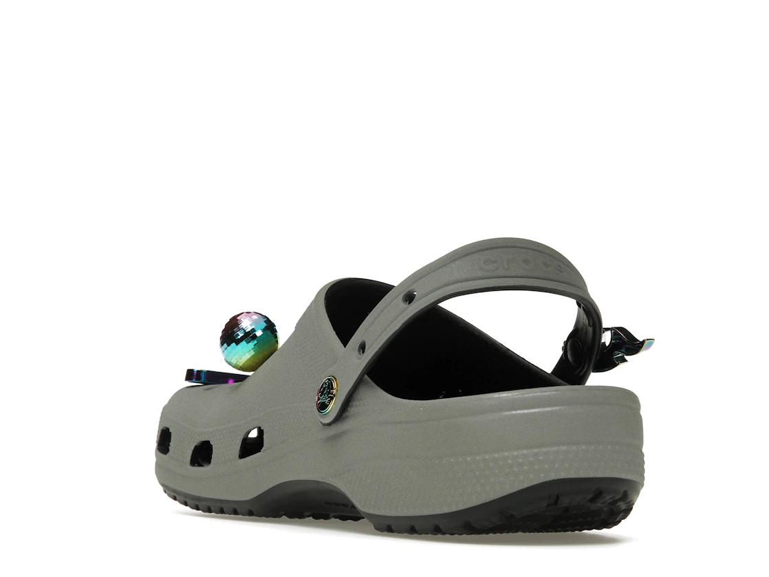 Vue 25 de Crocs Classic Clog Croc Day (2022)